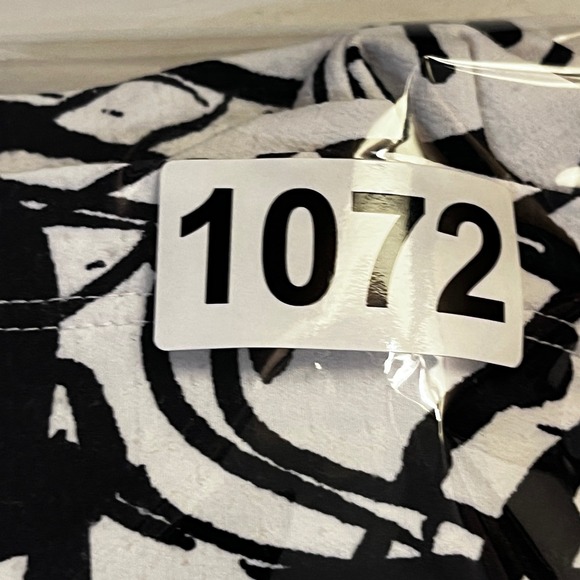 IBKUL Womens Black White Abstract Mesh Panel Long Sleeve Top Size M Pickleball - Picture 10 of 10